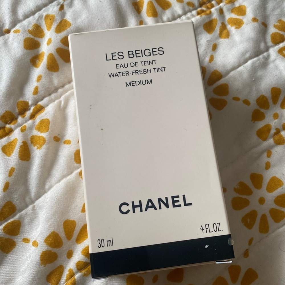 Les beiges eau de teint medium